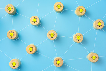 《远离尘嚣》说明了什么