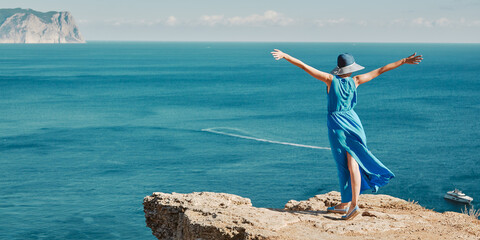张杰的新歌《看月亮爬上来》歌词