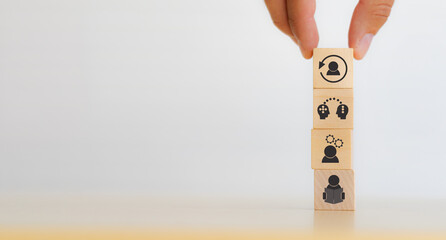 《远离尘嚣》说明了什么