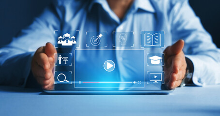 《远离尘嚣》说明了什么