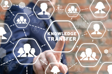 张杰的新歌《看月亮爬上来》歌词